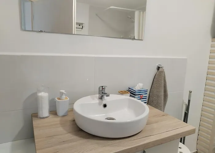 דירה Doemper Doeme בלטונללה